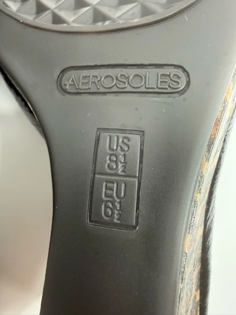 Aerosoles Elegant Plum Patent Leather Wedge Pumps with Leopard Print Heel SZ 8.5